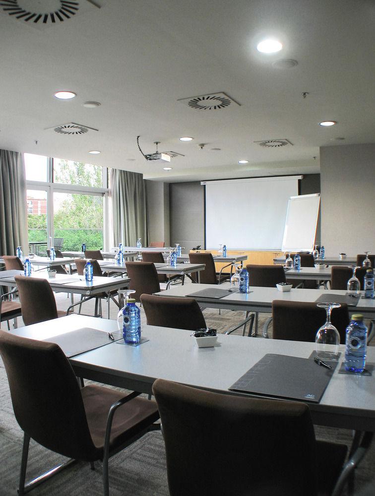 Ac Hotel Som By Marriott L'Hospitalet de Llobregat Kültér fotó