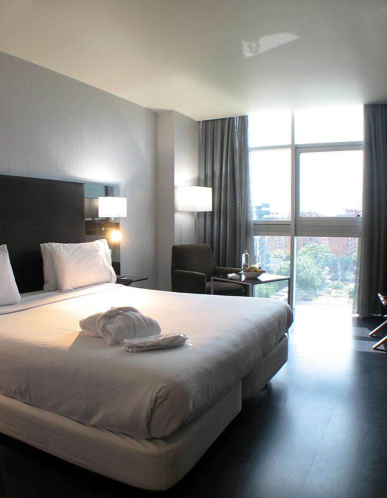 Ac Hotel Som By Marriott L'Hospitalet de Llobregat Kültér fotó