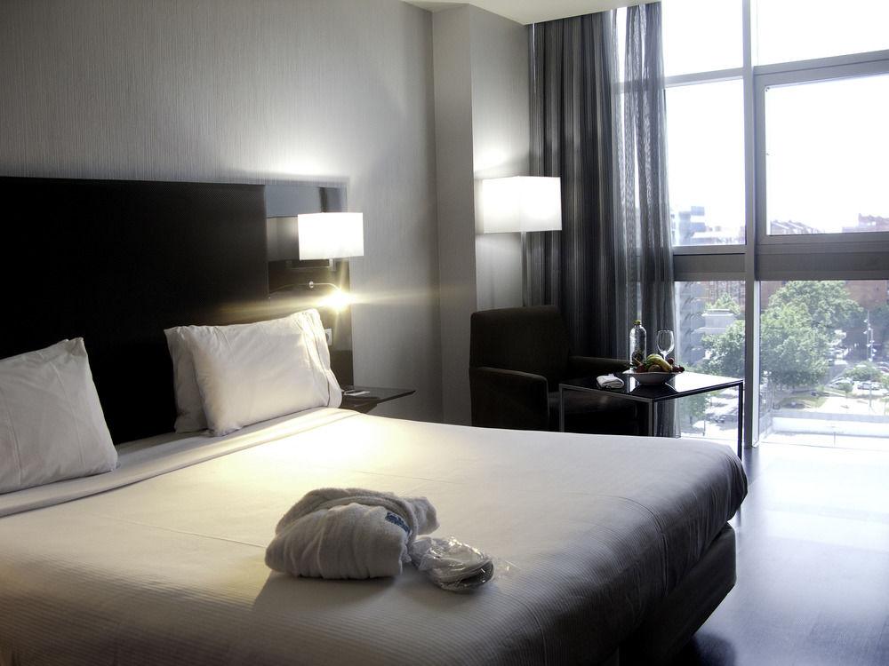 Ac Hotel Som By Marriott L'Hospitalet de Llobregat Kültér fotó
