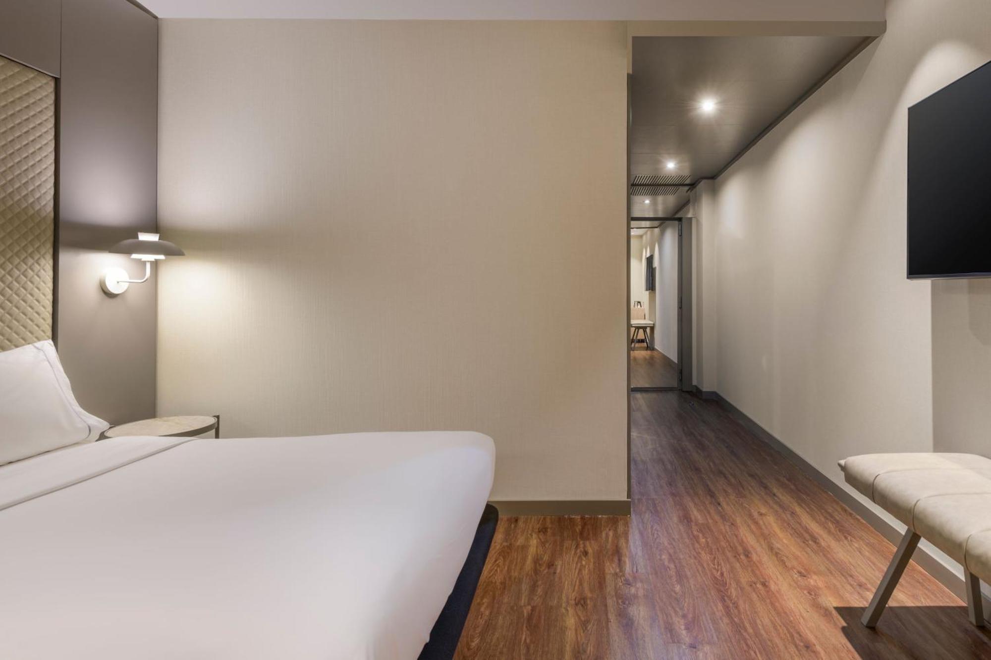 Ac Hotel Som By Marriott L'Hospitalet de Llobregat Kültér fotó